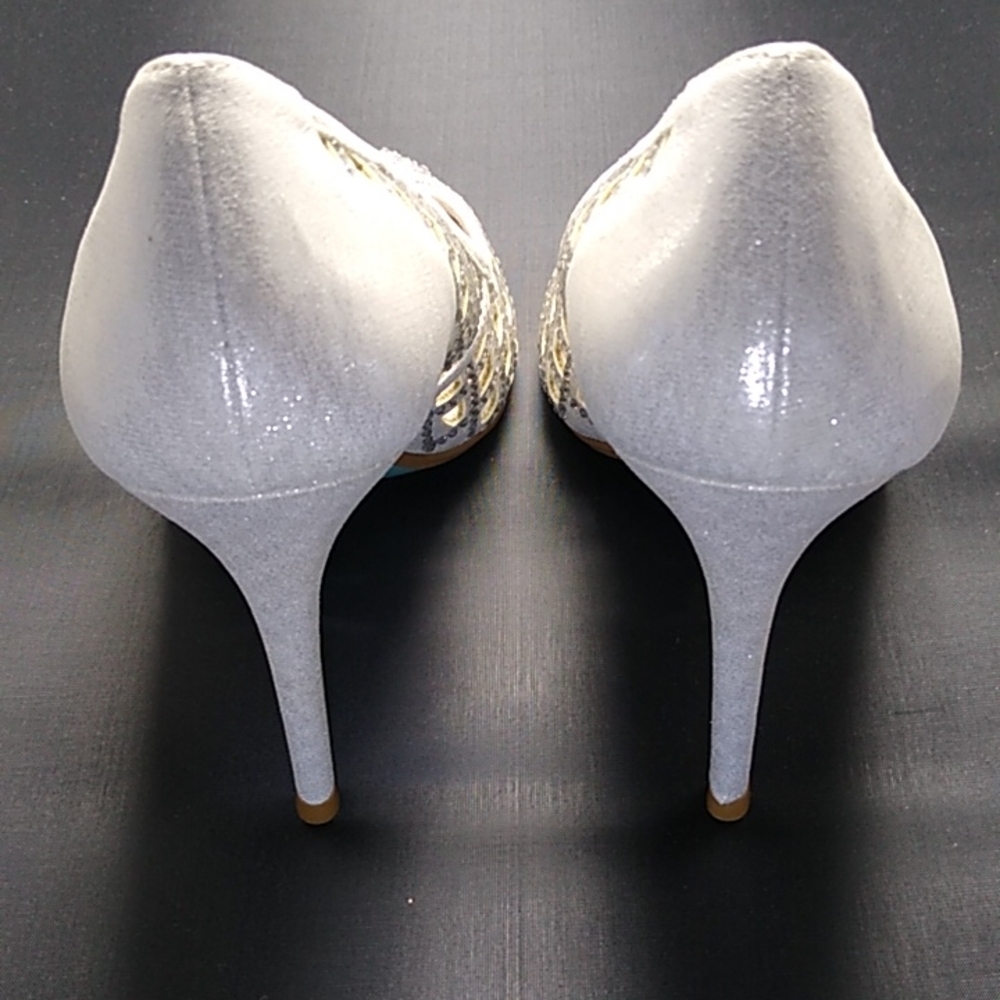 NWOT Blue by Betsey Johnson Women's Sb-Mella Pump - Picture 3 of 9